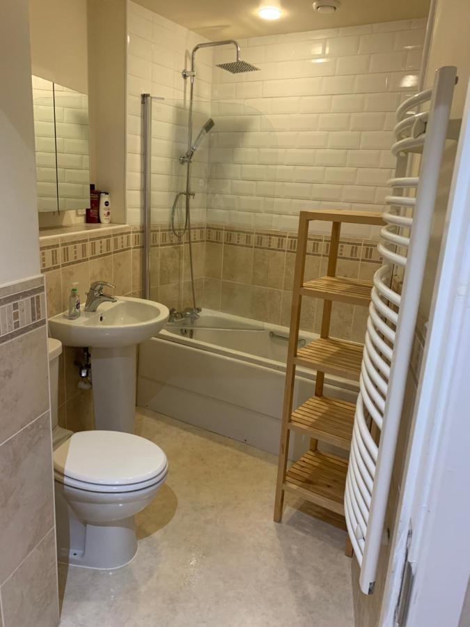 Entire Town Centre 2 Bedroom Apartment Very Close To Beach Bournemouth Buitenkant foto