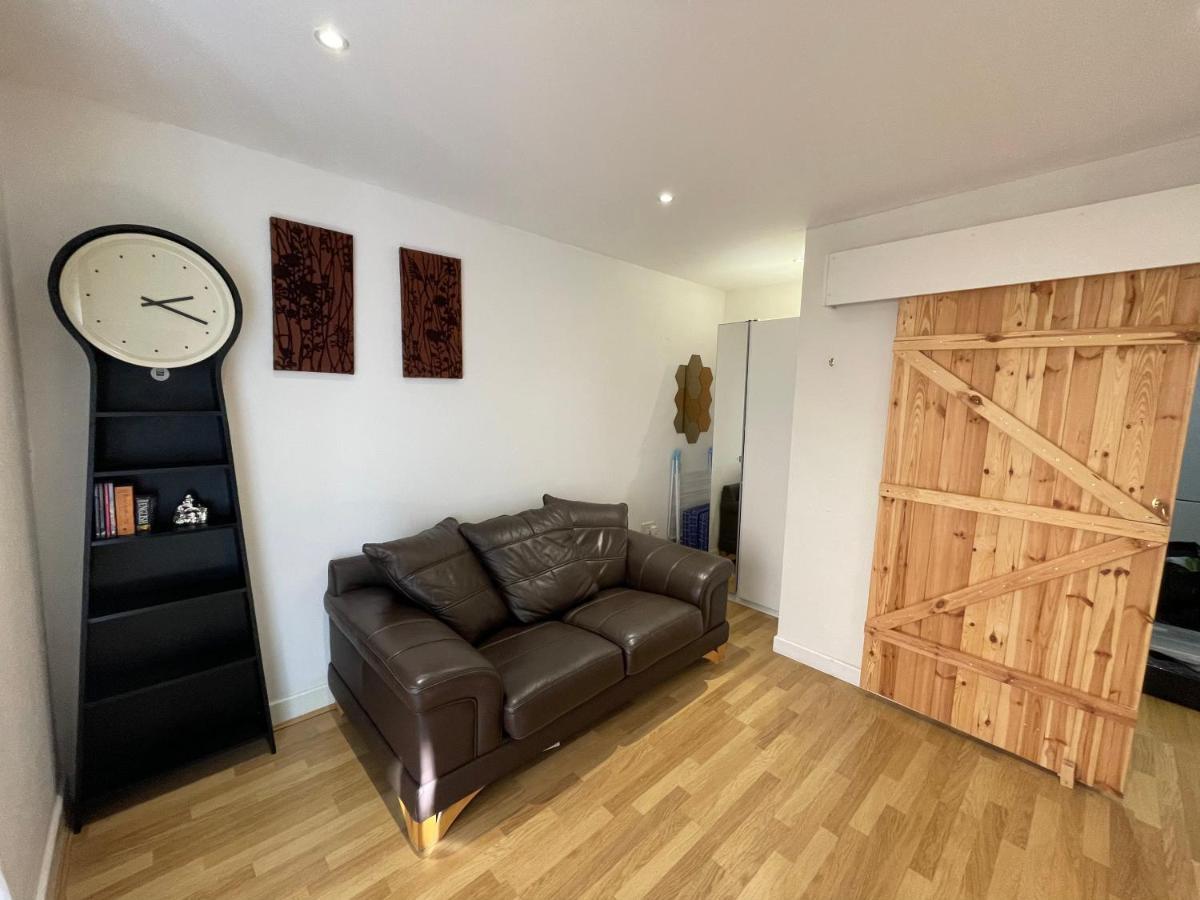 Entire Town Centre 2 Bedroom Apartment Very Close To Beach Bournemouth Buitenkant foto
